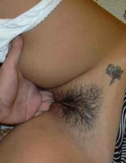Novinha safada transando com o namorado no quarto