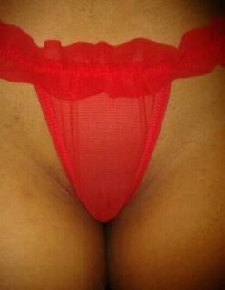 Amante deliciosa se exibe em fotos caseiras